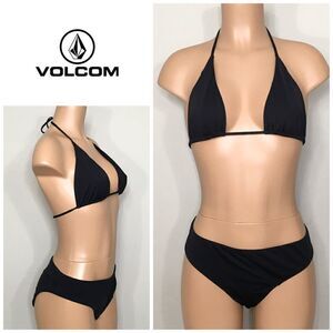New Volcom black bikini set. Mix size L/XL